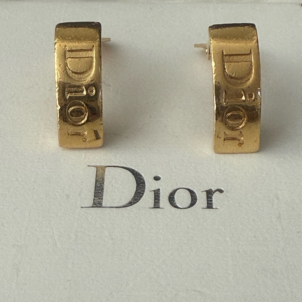 CHRISTIAN DIOR Logo Gold Tone Clip-On Earrings